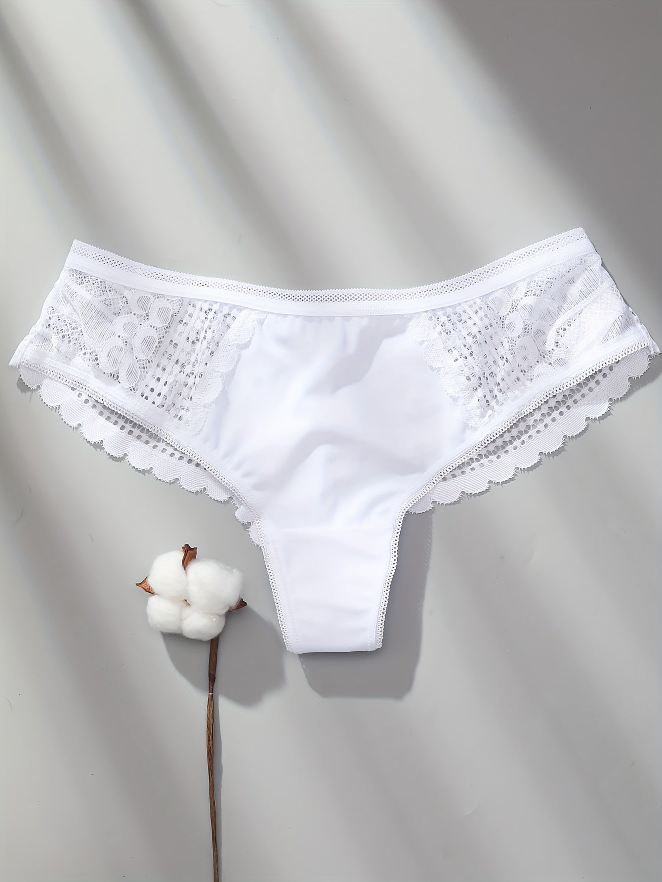 Solid Contrast Lace Briefs Panties