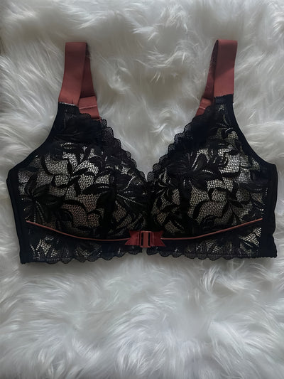 Contrast Lace Push-Up Bra